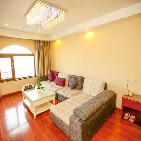 Greentree Inn Shandong Qingdao Wuyishan Road Jiashike Shopping Center Business Hotel Kültér fotó