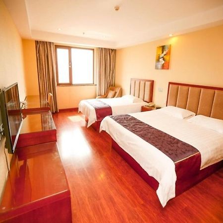 Greentree Inn Shandong Qingdao Wuyishan Road Jiashike Shopping Center Business Hotel Kültér fotó