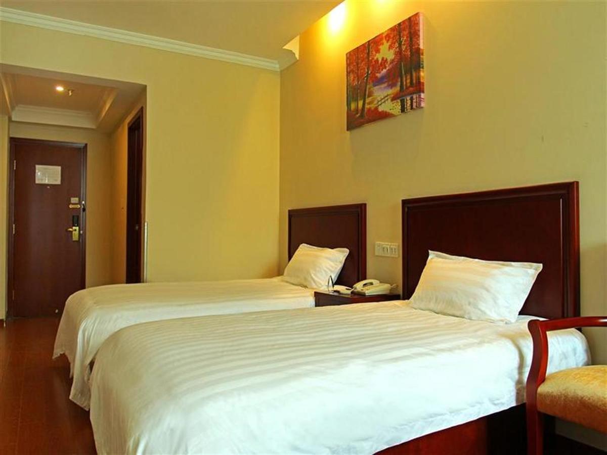 Greentree Inn Shandong Qingdao Wuyishan Road Jiashike Shopping Center Business Hotel Kültér fotó