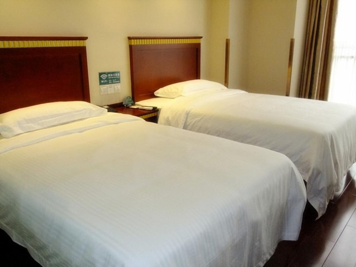 Greentree Inn Shandong Qingdao Wuyishan Road Jiashike Shopping Center Business Hotel Kültér fotó